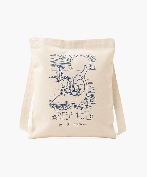 agnes b.（アニエスベー）の「SDK1 E POCHETTE キッズ ローラ・エレン グラフィック サコッシュ（ショルダーバッグ・キッズ・ベージュ・UNI）」の8枚目の写真