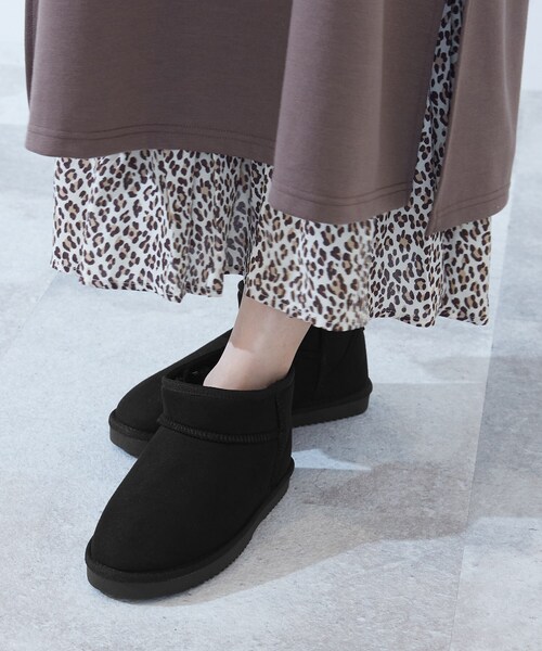 SHOO・LA・RUE(シューラルー)の「◆【テフロン】シュートンウルトラショート(ブーツ・レディース・ブラック/グレー/サンドベージュ・35/45/25)」の11枚目の写真