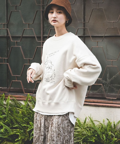 SENSE OF PLACE by URBAN RESEARCH(センスオブプレイスバイアーバンリサーチ)の「『別注』MARIYASUZUKI×SENSE OF PLACE スウェット(スウェット・レディース・アイボリー/ベージュ・ONE)」の5枚目の写真