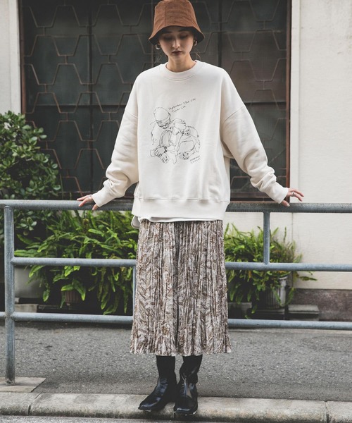 SENSE OF PLACE by URBAN RESEARCH(センスオブプレイスバイアーバンリサーチ)の「『別注』MARIYASUZUKI×SENSE OF PLACE スウェット(スウェット・レディース・アイボリー/ベージュ・ONE)」の7枚目の写真