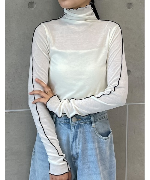 Re:EDIT(リエディ)の「無地or配色シアーフライスハイネックトップス(Tシャツ/カットソー・レディース・ブラック/ホワイト/ライム/グレイッシュベージュ/チャコールグレー/ホワイト×ブラック/グレー×ホワイト/ブラック×ホワイト・MEDIUM/LARGE)」の3枚目の写真