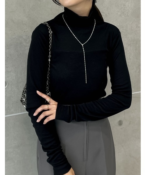Re:EDIT(リエディ)の「無地or配色シアーフライスハイネックトップス(Tシャツ/カットソー・レディース・ブラック/ホワイト/ライム/グレイッシュベージュ/チャコールグレー/ホワイト×ブラック/グレー×ホワイト/ブラック×ホワイト・MEDIUM/LARGE)」の1枚目の写真