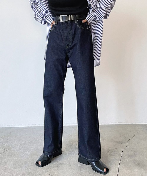 PAGEBOY（ページボーイ）の「クラシックストレート（デニムパンツ・レディース・ホワイト/インディゴブルー/サックスブルー/ブラック系その他/ブルー系その他/ネイビー・25inch/24inch/26inch/27inch）」の5枚目の写真