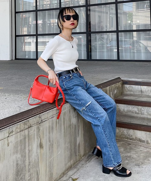 PAGEBOY（ページボーイ）の「クラシックストレート（デニムパンツ・レディース・ホワイト/インディゴブルー/サックスブルー/ブラック系その他/ブルー系その他/ネイビー・25inch/24inch/26inch/27inch）」の11枚目の写真