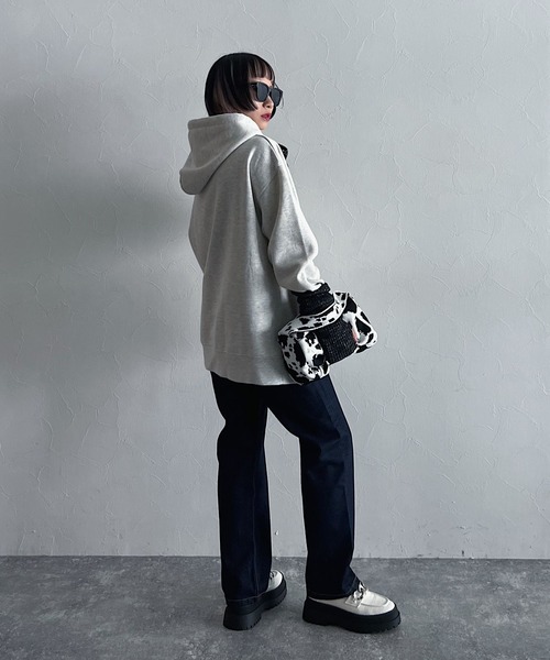 PAGEBOY（ページボーイ）の「クラシックストレート（デニムパンツ・レディース・ホワイト/インディゴブルー/サックスブルー/ブラック系その他/ブルー系その他/ネイビー・25inch/24inch/26inch/27inch）」の18枚目の写真