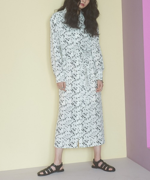 VACANCY（ヴァカンシー）の「アート柄ティアードシャツ