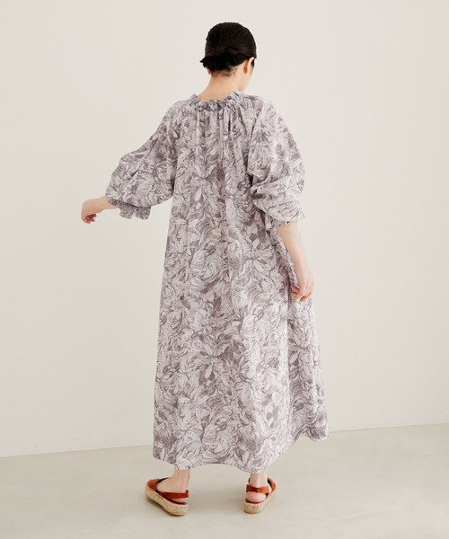 SALON adam et rope'(サロン アダム エ ロペ)の「【2WAY・洗える】リネン混フリルロングワンピース(ワンピース・レディース・ブラック/ライトグリーン/ブラウン・FREE)」の17枚目の写真