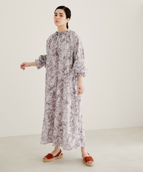 SALON adam et rope'(サロン アダム エ ロペ)の「【2WAY・洗える】リネン混フリルロングワンピース(ワンピース・レディース・ブラック/ライトグリーン/ブラウン・FREE)」の18枚目の写真