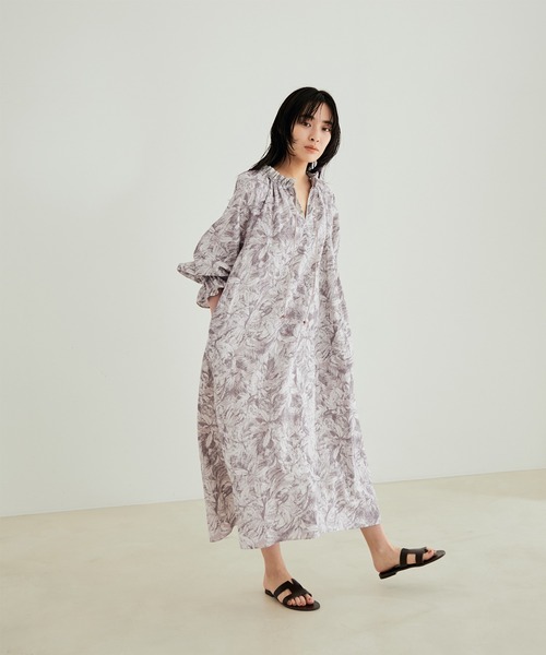 SALON adam et rope'(サロン アダム エ ロペ)の「【2WAY・洗える】リネン混フリルロングワンピース(ワンピース・レディース・ブラック/ライトグリーン/ブラウン・FREE)」の21枚目の写真