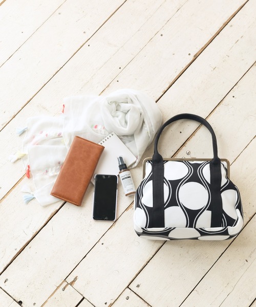 カヤ（カヤ）の「【カヤ】水玉がま口ハンドバッグ（ハンドバッグ・レディース・ライトグリーン/ブラック×ホワイト/レッド系その他・FREE）」の9枚目の写真