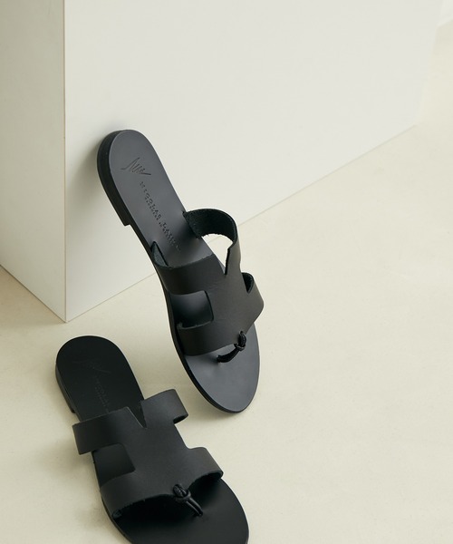 NICOLAS LAINAS（ニコラスライナス）の「【NICOLAS LAINAS】レザーフラットサンダル（サンダル・レディース・ブラック/ダークブラウン/シルバー・36/37/38）」の2枚目の写真