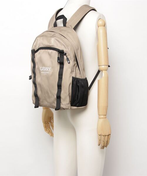GERRY(ジェリー)の「【GERRY/ジェリー】ワンポイントロゴ バックパック(バックパック/リュック・メンズ・ベージュ/ブラック/グレー・FREE)」の8枚目の写真