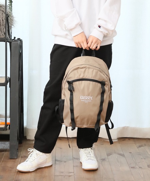 GERRY(ジェリー)の「【GERRY/ジェリー】ワンポイントロゴ バックパック(バックパック/リュック・メンズ・ベージュ/ブラック/グレー・FREE)」の16枚目の写真