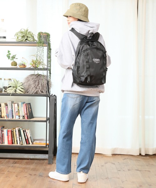 GERRY(ジェリー)の「【GERRY/ジェリー】ワンポイントロゴ バックパック(バックパック/リュック・メンズ・ベージュ/ブラック/グレー・FREE)」の12枚目の写真