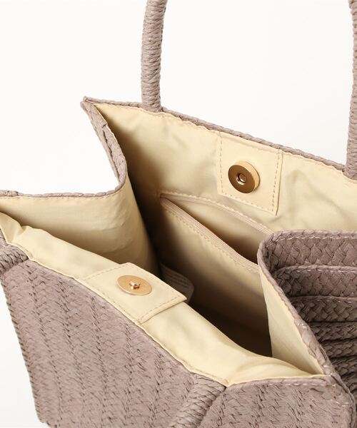 Green　Parks（グリーンパークス）の「・ブレード編みスクエアトートバッグ（トートバッグ・レディース・ベージュ/ラベンダー/グレイッシュベージュ・FREE）」の5枚目の写真