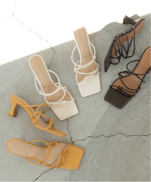 RANDA(ランダ)の「ノットディテールトングサンダル(サンダル・レディース・ダークブラウン/アイボリー/イエロー・LL/S/M/L)」の4枚目の写真