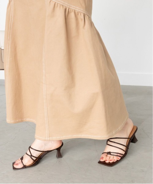 RANDA(ランダ)の「ノットディテールトングサンダル(サンダル・レディース・ダークブラウン/アイボリー/イエロー・LL/S/M/L)」の7枚目の写真