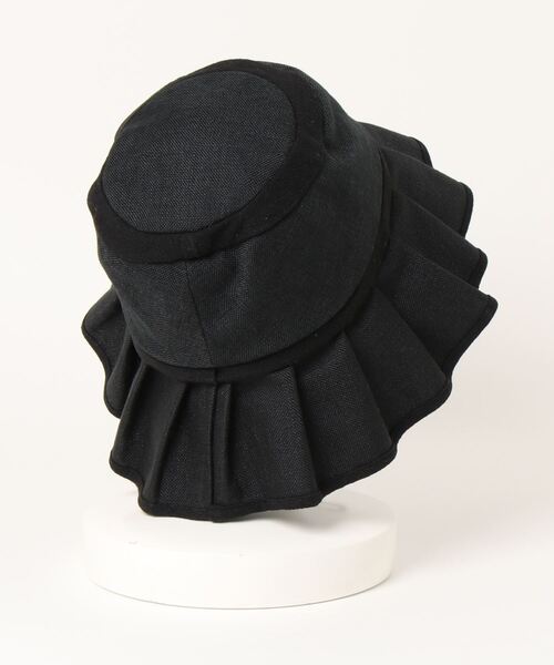 MIXXDAVID（ミックスディビッド）の「ブローチ付きプリーツハット（Tシャツ/カットソー・レディース・ベージュ/ブラック・FREE）」の3枚目の写真