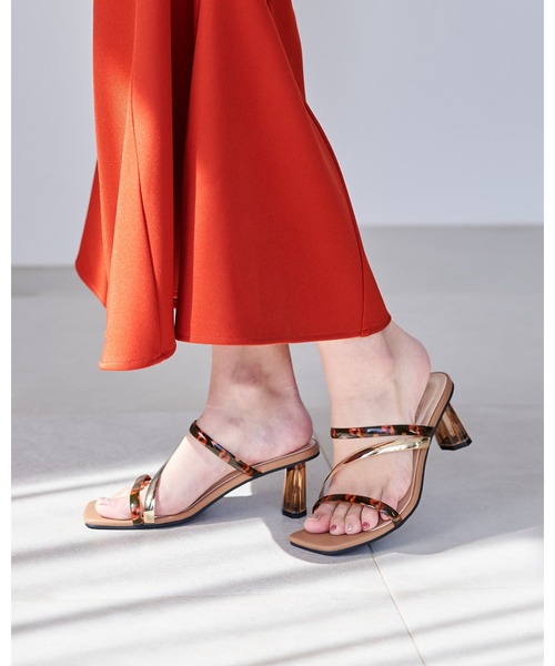 Mafmof（マフモフ）の「Mafmof(マフモフ)透明ヒールメタリックアッパーサンダル（サンダル・レディース・ブラウン/シルバー/ブラック・LL/L/M/S）」の3枚目の写真