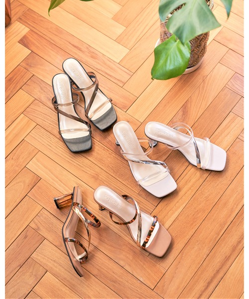 Mafmof（マフモフ）の「Mafmof(マフモフ)透明ヒールメタリックアッパーサンダル（サンダル・レディース・ブラウン/シルバー/ブラック・LL/L/M/S）」の12枚目の写真