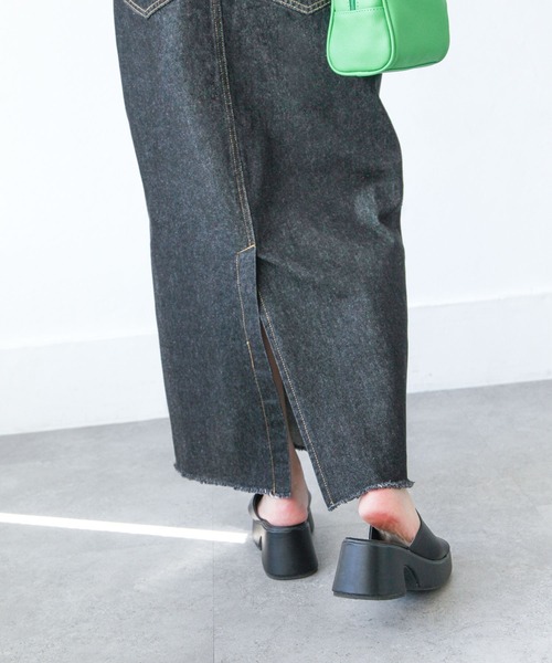 Chillfar（チルファー）の「デニムロングスカート（デニムスカート・レディース・ブラック/ネイビー/アイボリー・MEDIUM/LARGE）」の11枚目の写真