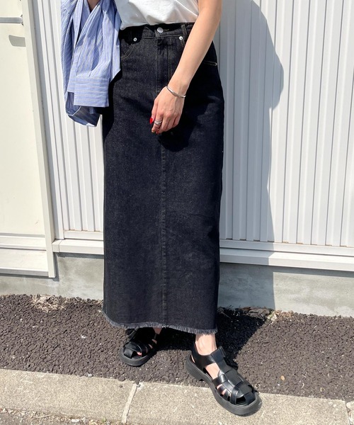 Chillfar(チルファー)の「デニムロングスカート(デニムスカート・レディース・ブラック/ネイビー/アイボリー・MEDIUM/LARGE)」の15枚目の写真