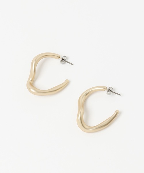 Andemiu（アンデミュウ）の「マットウエーブピアス347867（ピアス（両耳用）・レディース・シルバー/ゴールド・FREE）」の8枚目の写真