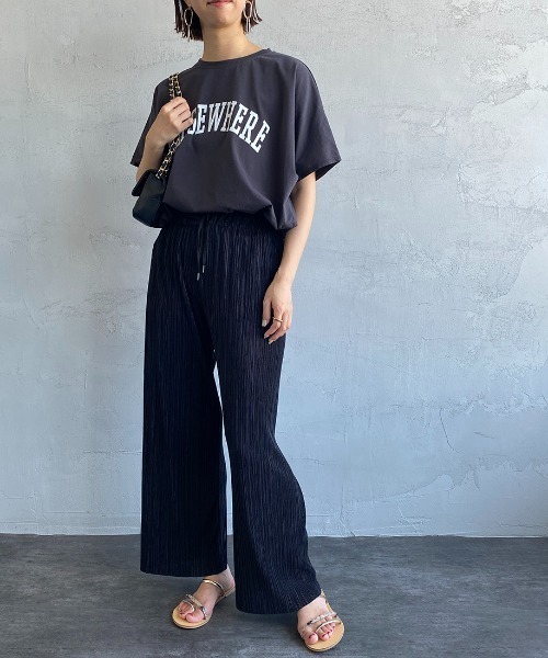 MICA&DEAL（マイカ＆ディール）の「[MICA&DEAL/マイカアンドディール] ELSEWHERE ロゴプリントTシャツ（Tシャツ/カットソー・レディース・ホワイト/ネイビー/チャコール・F）」の4枚目の写真