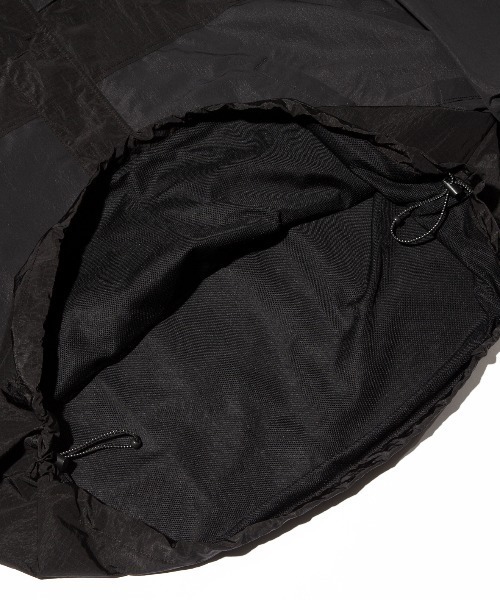 And A（アンドエー）の「Gramicci by F/CE. グラミチバイエフシーイー / F/CE x GRAMICCI LAYERED ANORAK BLOUSON レイヤードアノラックブルゾン（セットアップ） / GUJ3-S3006（ブルゾン・メンズ・ブラック・MEDIUM/LARGE）」の5枚目の写真