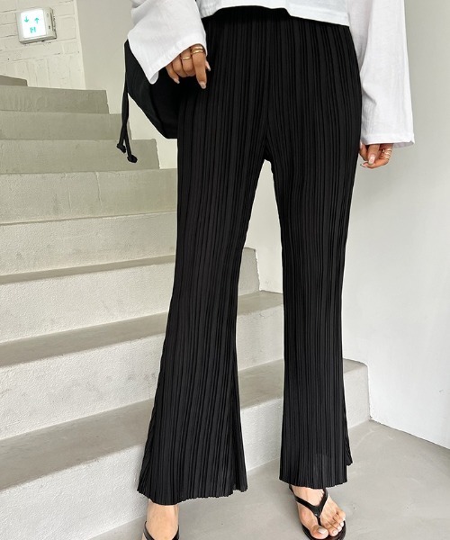 NANING9(ナンニング)の「NANING9 切りっぱなしバンディングプリーツパンツ(その他パンツ・レディース・ブラック/ベージュ/グレー/レッド/グリーン・FREE)」の2枚目の写真