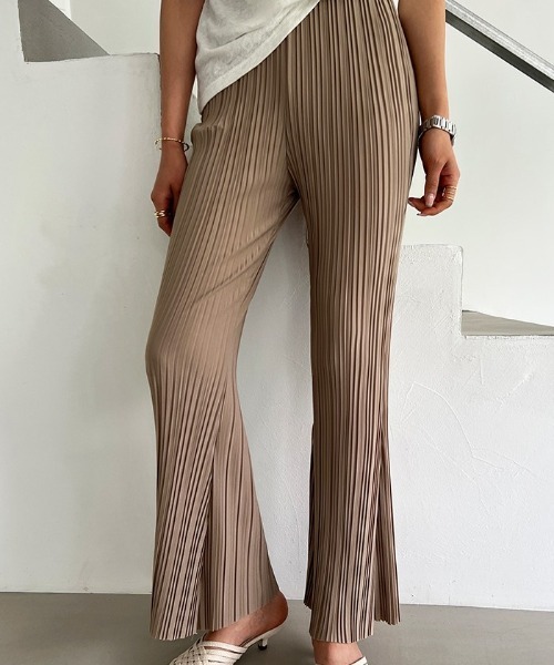 NANING9(ナンニング)の「NANING9 切りっぱなしバンディングプリーツパンツ(その他パンツ・レディース・ブラック/ベージュ/グレー/レッド/グリーン・FREE)」の9枚目の写真