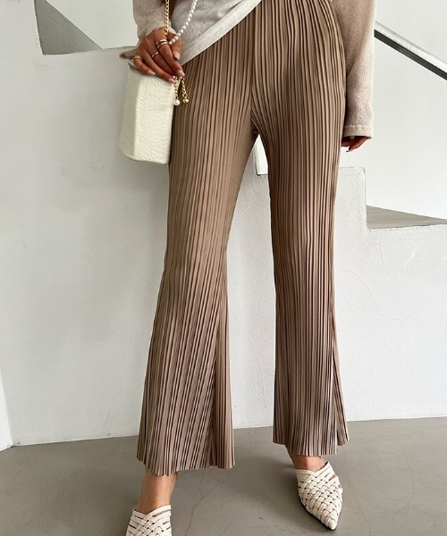 NANING9(ナンニング)の「NANING9 切りっぱなしバンディングプリーツパンツ(その他パンツ・レディース・ブラック/ベージュ/グレー/レッド/グリーン・FREE)」の10枚目の写真