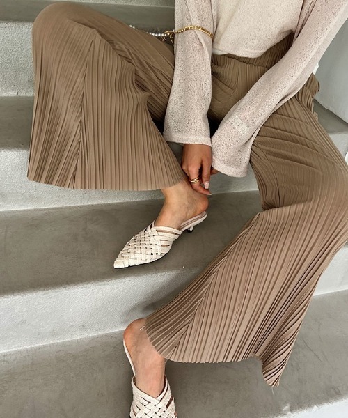 NANING9(ナンニング)の「NANING9 切りっぱなしバンディングプリーツパンツ(その他パンツ・レディース・ブラック/ベージュ/グレー/レッド/グリーン・FREE)」の14枚目の写真