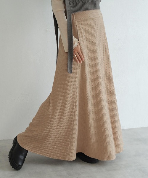 Crisp（クリスプ）の「ケーブルエンボスフレアスカート（スカート・レディース・ベージュ/ホワイト・FREE）」の9枚目の写真