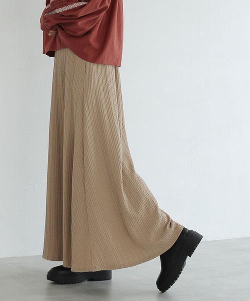 Crisp（クリスプ）の「ケーブルエンボスフレアスカート（スカート・レディース・ベージュ/ホワイト・FREE）」の16枚目の写真
