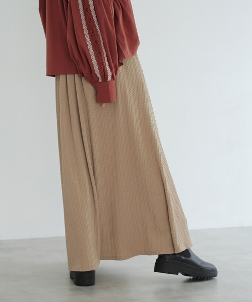 Crisp（クリスプ）の「ケーブルエンボスフレアスカート（スカート・レディース・ベージュ/ホワイト・FREE）」の17枚目の写真