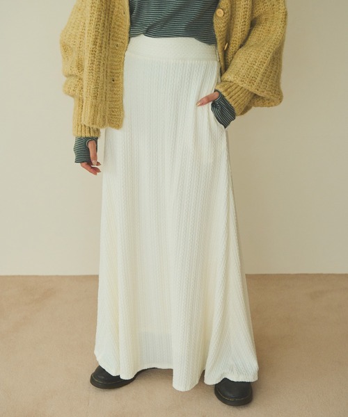 Crisp（クリスプ）の「ケーブルエンボスフレアスカート（スカート・レディース・ベージュ/ホワイト・FREE）」の22枚目の写真