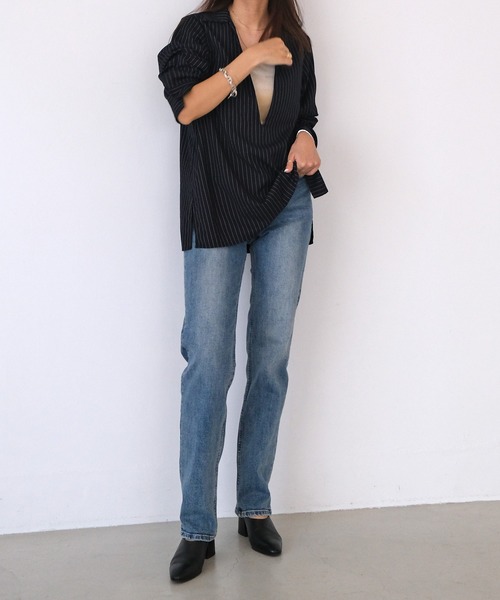 AKTE(アクテ)の「スリムストレートデニムパンツ(デニムパンツ・レディース・ブルー・1/2/2T)」の8枚目の写真