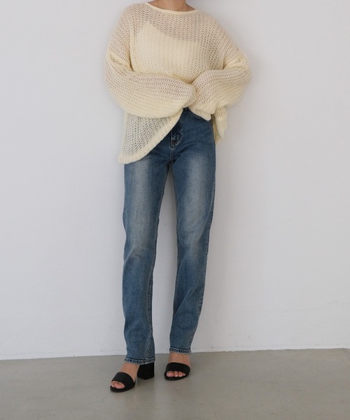 AKTE(アクテ)の「スリムストレートデニムパンツ(デニムパンツ・レディース・ブルー・1/2/2T)」の14枚目の写真