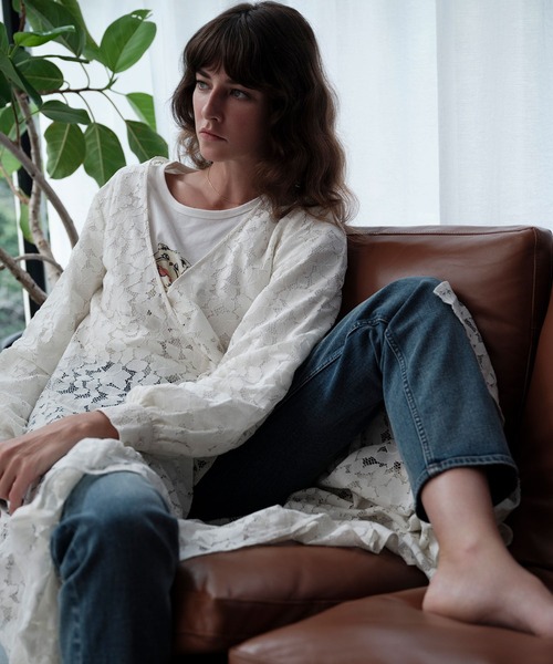 AKTE(アクテ)の「スリムストレートデニムパンツ(デニムパンツ・レディース・ブルー・1/2/2T)」の16枚目の写真