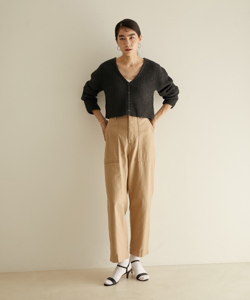 SALON adam et rope'(サロン アダム エ ロペ)の「【WEB限定】カールヤーンVネックショートカーディガン(カーディガン/ボレロ・レディース・チャコールグレー/オフホワイト・FREE)」の22枚目の写真