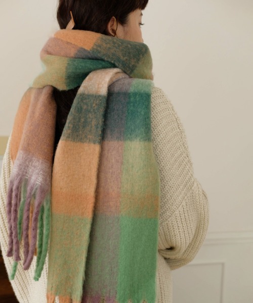 Bab（バブ）の「起毛チェック柄マフラー（マフラー・レディース・イエロー/ブルー/パープル・ONESIZE）」の16枚目の写真