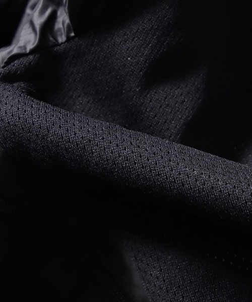 Mammut(マムート)の「MAMMUT/マムート Trovat 3 in 1 HS Hooded ジャケット(ダウンジャケット/コート・メンズ・ブラック/ネイビー・L/M)」の5枚目の写真
