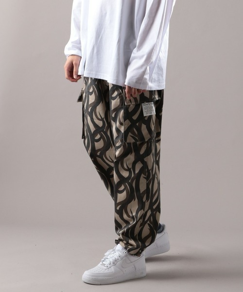 L.H.P Private Brand(エルエイチピープライベートブランド)の「DankeSchon/ダンケシェーン/トライバルカーゴパンツ(その他パンツ・メンズ・グレー/ベージュ・S/L)」の9枚目の写真