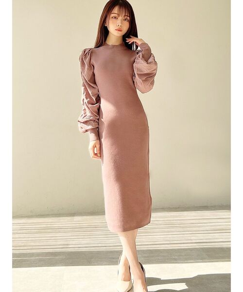 RESEXXY(リゼクシー)の「スリーブギャザータイトニットワンピース(ワンピース・レディース・ブラウン/ホワイト/ブラック・MEDIUM/SMALL)」の10枚目の写真