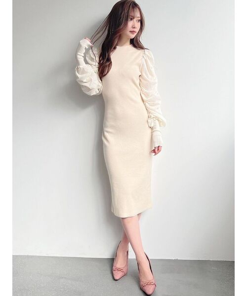 RESEXXY(リゼクシー)の「スリーブギャザータイトニットワンピース(ワンピース・レディース・ブラウン/ホワイト/ブラック・MEDIUM/SMALL)」の22枚目の写真