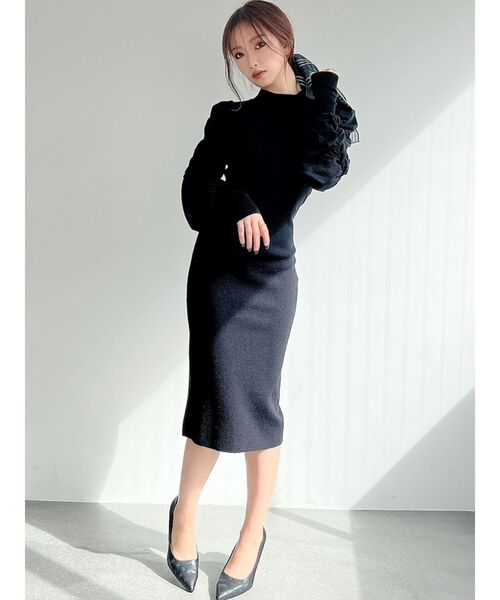 RESEXXY(リゼクシー)の「スリーブギャザータイトニットワンピース(ワンピース・レディース・ブラウン/ホワイト/ブラック・MEDIUM/SMALL)」の11枚目の写真