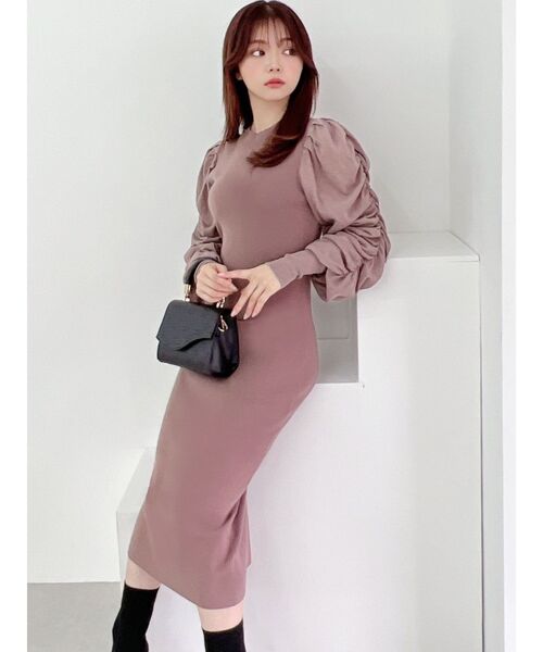 RESEXXY(リゼクシー)の「スリーブギャザータイトニットワンピース(ワンピース・レディース・ブラウン/ホワイト/ブラック・MEDIUM/SMALL)」の8枚目の写真