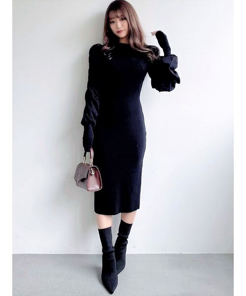 RESEXXY(リゼクシー)の「スリーブギャザータイトニットワンピース(ワンピース・レディース・ブラウン/ホワイト/ブラック・MEDIUM/SMALL)」の12枚目の写真