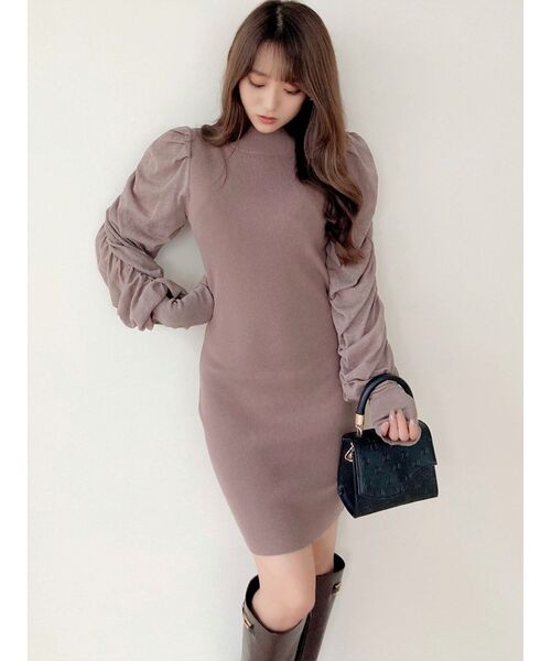 RESEXXY(リゼクシー)の「スリーブギャザータイトニットワンピース(ワンピース・レディース・ブラウン/ホワイト/ブラック・MEDIUM/SMALL)」の6枚目の写真